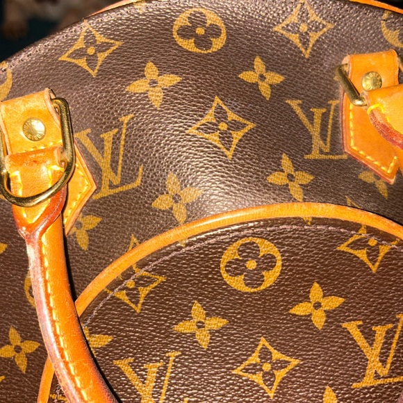 Comes with COA Louis Vuitton Ellipse MM pre loved - Picture 13 of 14